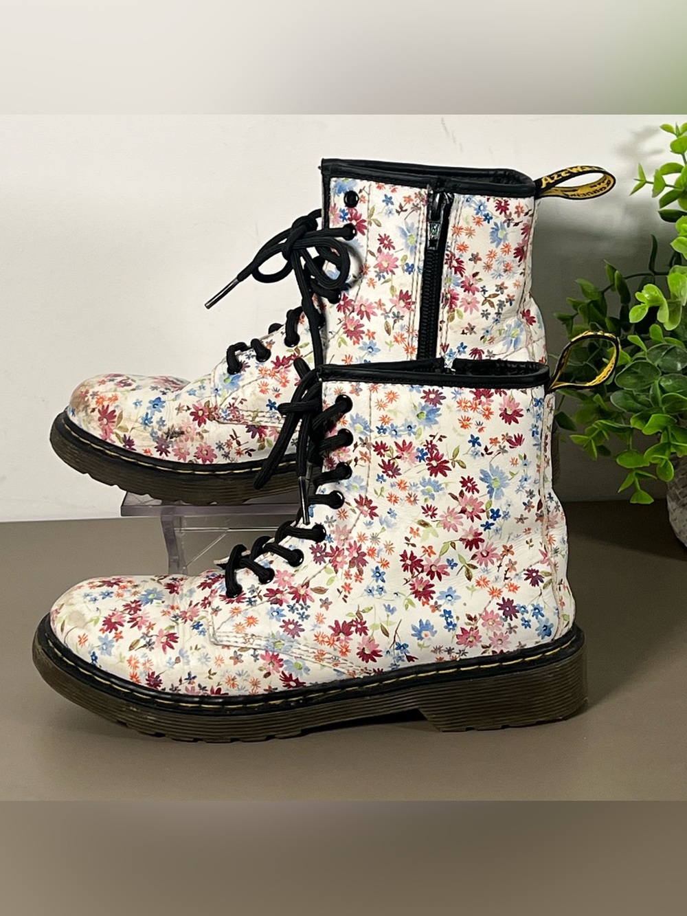 Dr Martens Delany Floral White Combat Boots Girls Size 3